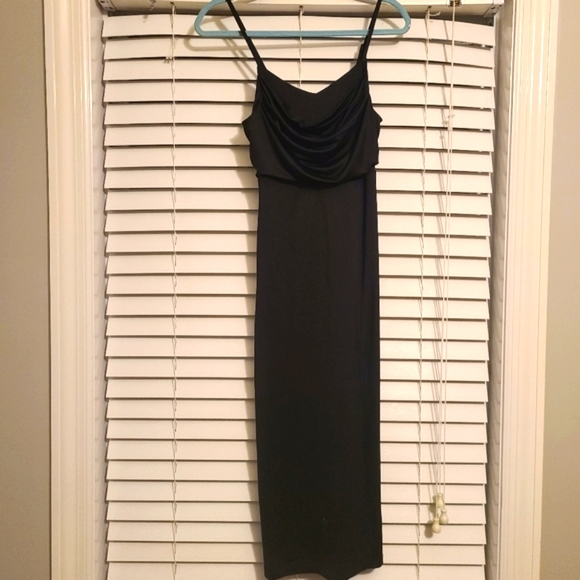 Almost Famous XL Black Dress from a smoke free house, perfect condition. - Picture 3 of 4